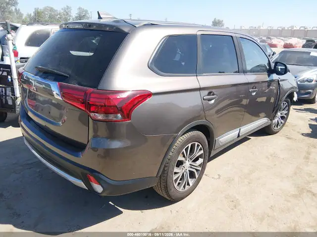 JA4AD2A34HZ063181 — 2017 Mitsubishi Outlander ES, фото 4 с аукциона IAAI 14.10.2026, Передняя часть