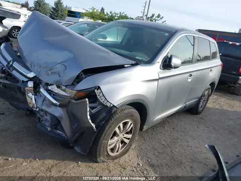 2018 Mitsubishi Outlander Es VIN JA4AZ2A32JZ602548 фото 2