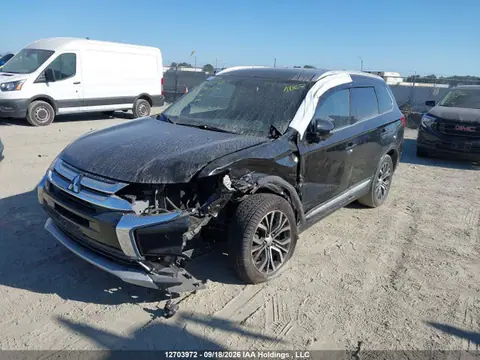 2018 Mitsubishi Outlander Es VIN JA4AZ2A33JZ602316 фото 2