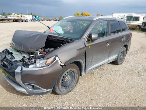 2018 Mitsubishi Outlander Es VIN JA4AZ2A32JZ601481 фото 2