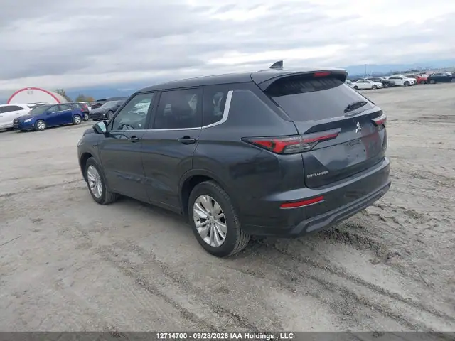 JA4J4UA8XSZ626765 — 2025 Mitsubishi Outlander ES, фото 3 с аукциона IAAI 14.10.2026, Передняя часть