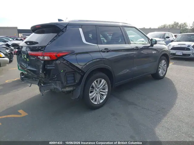 JA4T5VA93SZ605681 — 2025 Mitsubishi Outlander Plug-IN Hybrid LE/SE S-AWC/SEL S-AWC, фото 4 с аукциона IAAI 14.10.2026, Задняя часть