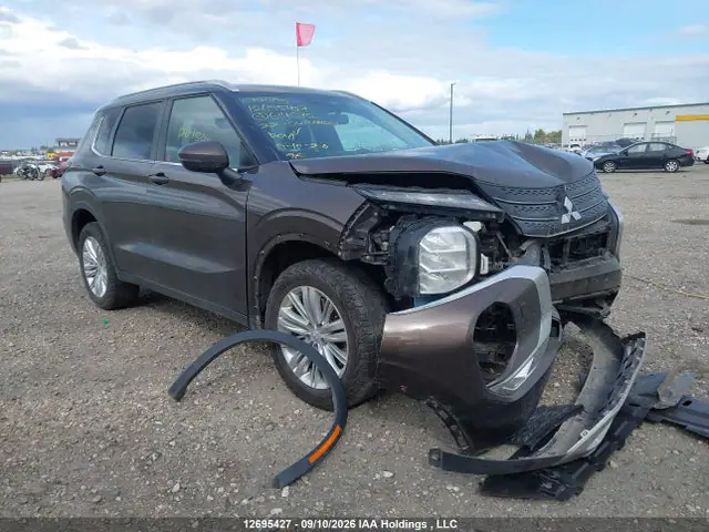 JA4J4UA84NZ614972 — 2022 Mitsubishi Outlander SE/Black Edition, Передняя часть (Front), фото до ремонта