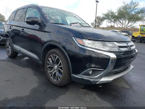 JA4AD3A34HZ043101 — 2017 Mitsubishi Outlander SE/SEL, Передняя часть (Front & Rear), фото до ремонта