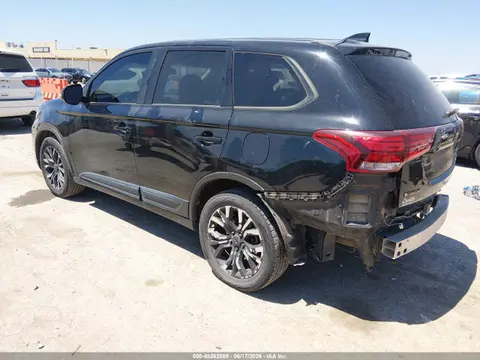 2018 Mitsubishi Outlander Se VIN JA4AZ3A32JJ002391 фото 3