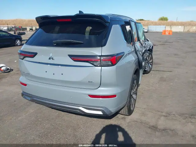 JA4J3WA87SZ012867 — 2025 Mitsubishi Outlander SEL 2.5 2WD, фото 4 с аукциона IAAI 14.10.2026, Правый бок