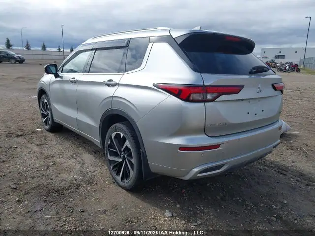 JA4J4VA89PZ613695 — 2023 Mitsubishi Outlander SEL/SEL Black Edition/SEL Touring/SEL Premium/40TH Anniversary, фото 3 с аукциона IAAI 14.10.2026, Передняя часть