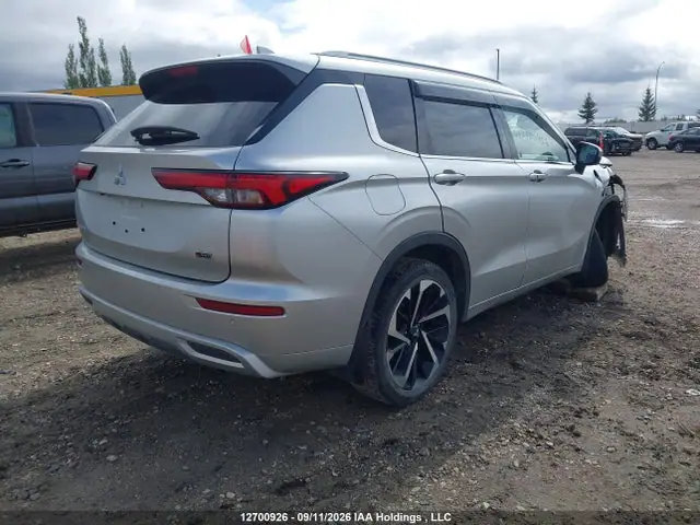 JA4J4VA89PZ613695 — 2023 Mitsubishi Outlander SEL/SEL Black Edition/SEL Touring/SEL Premium/40TH Anniversary, фото 4 с аукциона IAAI 14.10.2026, Передняя часть