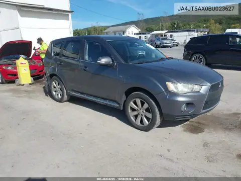JA4JT5AX0BU023627 — 2011 Mitsubishi Outlander, Внешний пожар, фото до ремонта