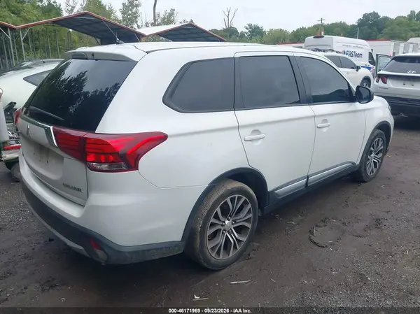 JA4AD2A39GZ025265 — 2016 Mitsubishi Outlander, фото 4 с аукциона IAAI, Левый бок