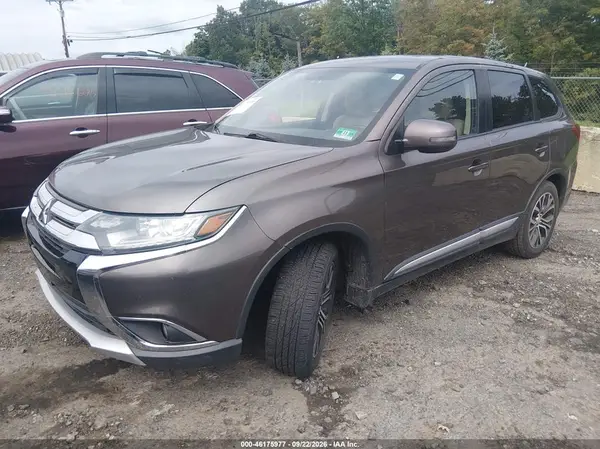JA4AD3A31GZ035004 — 2016 Mitsubishi Outlander, фото 2 с аукциона IAAI 07.10.2026, Естественный износ