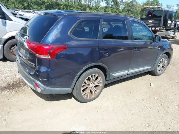 JA4AZ3A35GZ026176 — 2016 Mitsubishi Outlander, фото 4 с аукциона IAAI 07.10.2026, Естественный износ