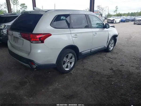 2017 MITSUBISHI OUTLANDER VIN JA4AD3A30HZ041183 фото 4
