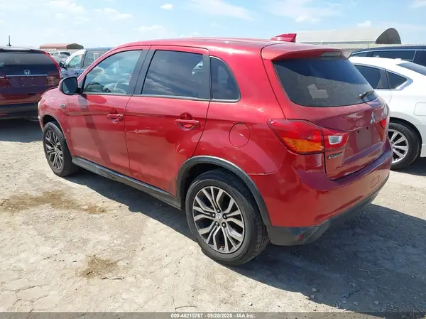 JA4AP3AU1HZ046960 — 2017 Mitsubishi Outlander, фото 3 с аукциона IAAI, Передняя часть