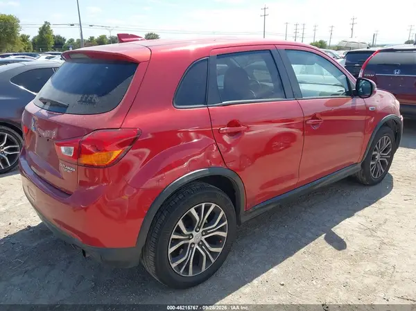 JA4AP3AU1HZ046960 — 2017 Mitsubishi Outlander, фото 4 с аукциона IAAI, Передняя часть