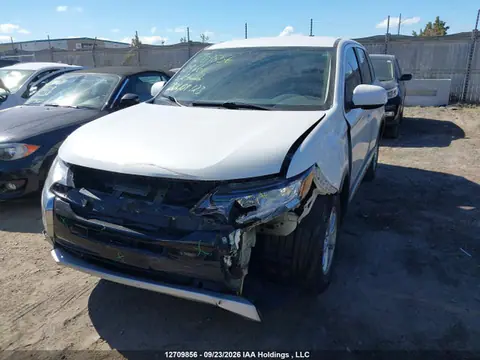 2018 Mitsubishi Outlander VIN JA4AZ2A3XJZ609666 фото 2