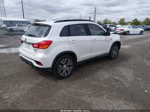 2018 MITSUBISHI OUTLANDER VIN JA4AR4AW9JU017159 фото 4