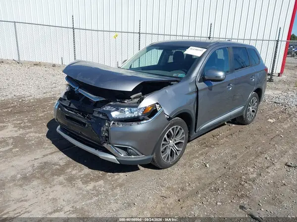 JA4AZ3A30JJ001661 — 2018 Mitsubishi Outlander, фото 2 с аукциона IAAI, Передняя часть