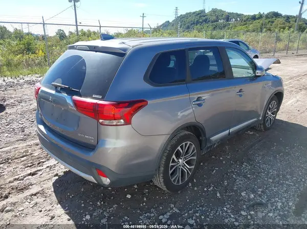 JA4AZ3A30JJ001661 — 2018 Mitsubishi Outlander, фото 4 с аукциона IAAI, Передняя часть