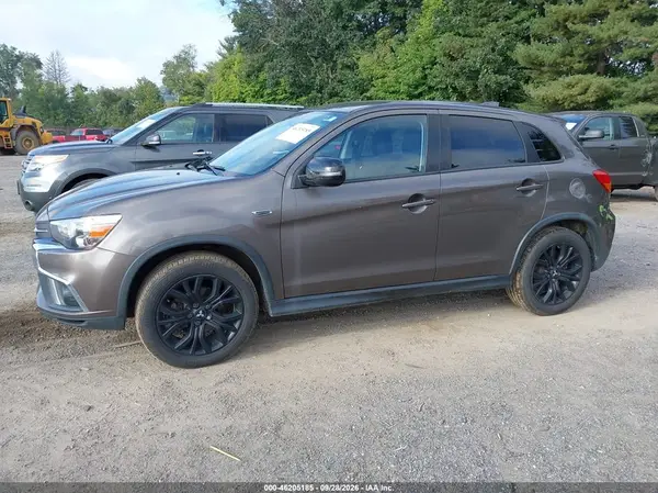 2018 MITSUBISHI OUTLANDER VIN JA4AR3AU9JU003996 фото 2