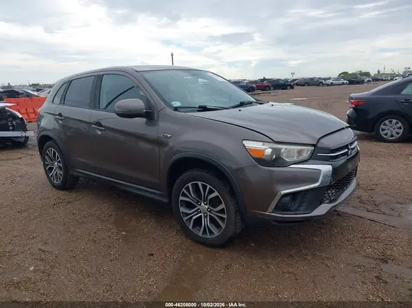 JA4AR3AU5JZ016229 Mitsubishi Outlander 2018 — повреждение Передняя часть слева, фото до ремонта