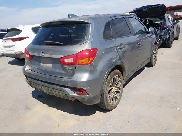 JA4AP3AW6JZ036528 — 2018 Mitsubishi Outlander, фото 4 с аукциона IAAI, Передняя часть