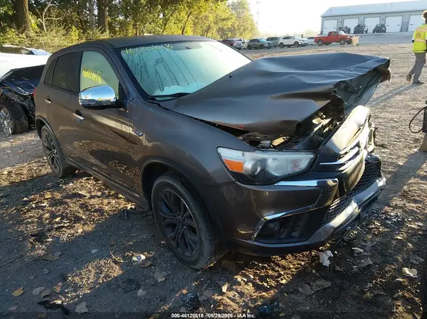 JA4AP3AU2KU004060 — 2019 Mitsubishi Outlander, Передняя часть (Front End), фото до ремонта