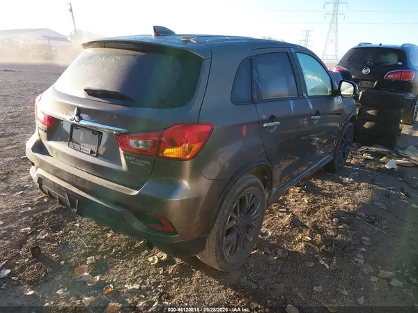 JA4AP3AU2KU004060 — 2019 Mitsubishi Outlander, фото 4 с аукциона IAAI, Передняя часть