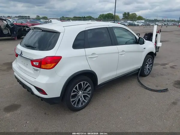 JA4AP3AU0KU022654 — 2019 Mitsubishi Outlander, фото 4 с аукциона IAAI, Передняя часть