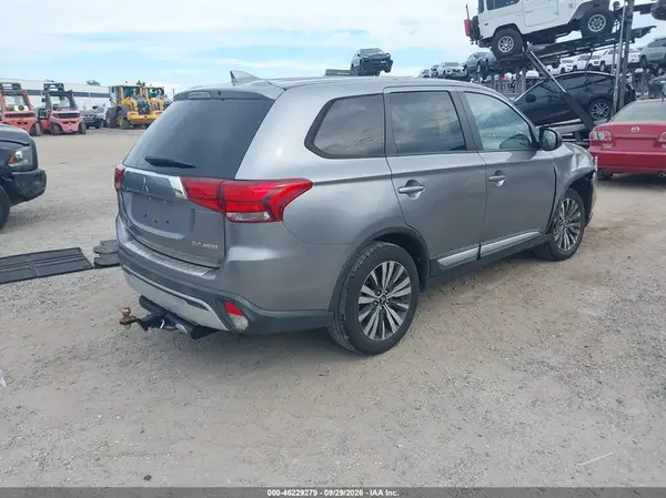 JA4AD2A30KZ055196 — 2019 Mitsubishi Outlander, фото 4 с аукциона IAAI, Левый бок