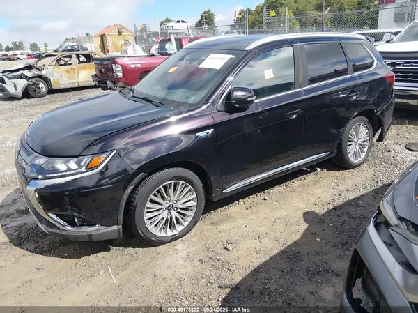 JA4J24A5XLZ009718 — 2020 Mitsubishi Outlander, фото 2 с аукциона IAAI, Левый бок