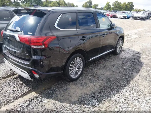 JA4J24A5XLZ009718 — 2020 Mitsubishi Outlander, фото 4 с аукциона IAAI, Левый бок
