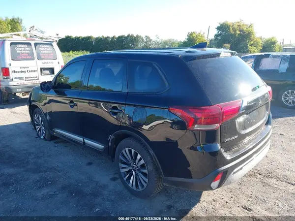 JA4AZ3A30LZ014320 — 2020 Mitsubishi Outlander, фото 3 с аукциона IAAI, Передняя часть