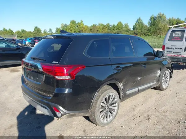 JA4AZ3A30LZ014320 — 2020 Mitsubishi Outlander, фото 4 с аукциона IAAI, Передняя часть