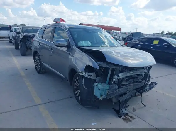 JA4AD3A35LZ040524 — 2020 Mitsubishi Outlander, Передняя часть (Front End), фото до ремонта