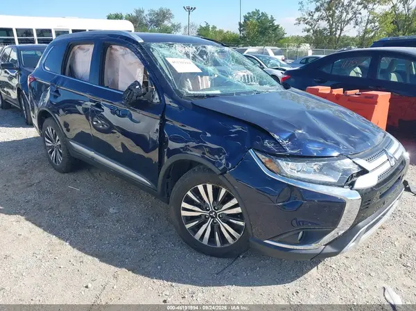 JA4AD3A34LZ028977 — 2020 Mitsubishi Outlander, Опрокидывание (Rollover), фото до ремонта