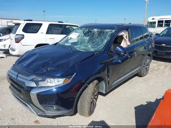 JA4AD3A34LZ028977 — 2020 Mitsubishi Outlander, фото 2 с аукциона IAAI, Опрокидывание