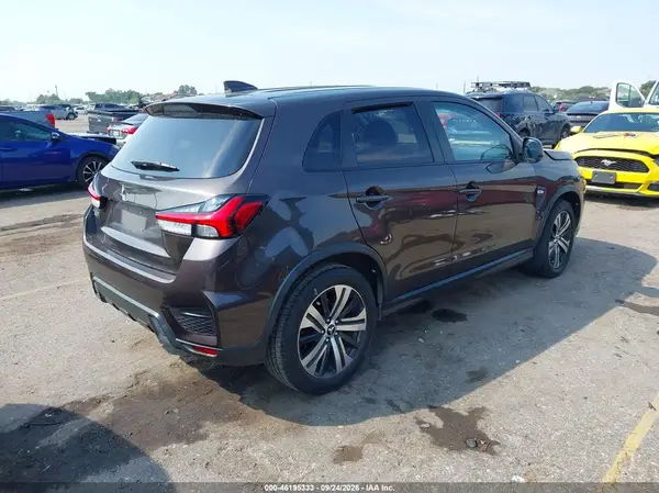 JA4AP3AU9LU012464 — 2020 Mitsubishi Outlander, фото 4 с аукциона IAAI, Передняя часть слева
