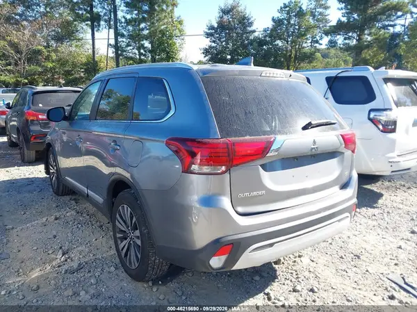 JA4AZ3A32LZ028378 — 2020 Mitsubishi Outlander, фото 3 с аукциона IAAI, Передняя часть