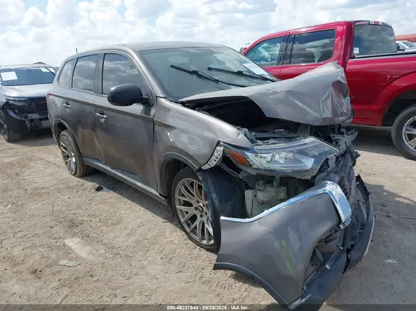 JA4AD2A36LZ007414 — 2020 Mitsubishi Outlander, Передняя часть (Front End), фото до ремонта