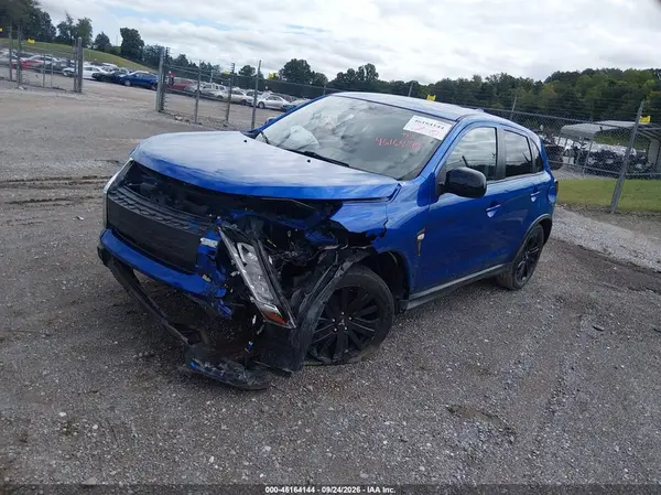 JA4ARUAU4MU002362 — 2021 Mitsubishi Outlander, фото 2 с аукциона IAAI 14.10.2026, Передняя часть слева