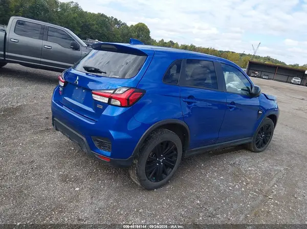 JA4ARUAU4MU002362 — 2021 Mitsubishi Outlander, фото 4 с аукциона IAAI 14.10.2026, Передняя часть слева