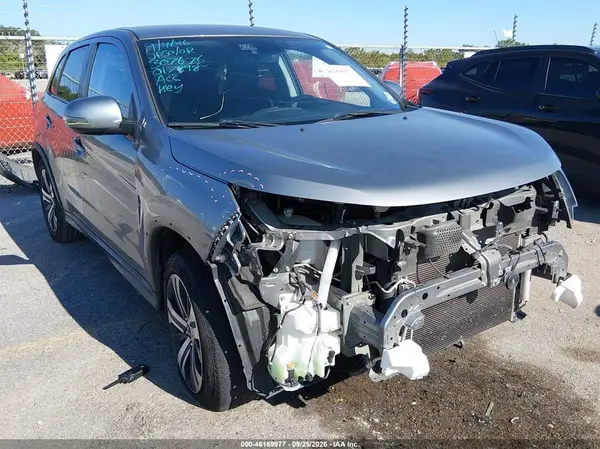 JA4APVAU5MU017898 — 2021 Mitsubishi Outlander, Передняя часть (Front End), фото до ремонта