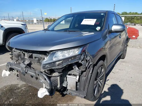 JA4APVAU5MU017898 — 2021 Mitsubishi Outlander, фото 2 с аукциона IAAI, Передняя часть