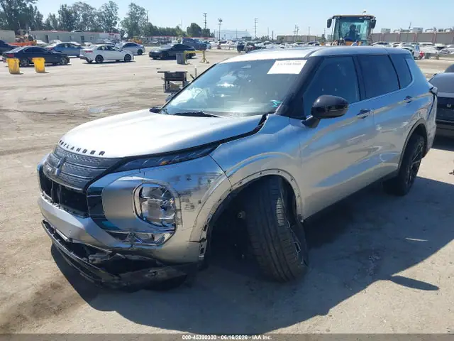 JA4J3UA85NZ059064 — 2022 Mitsubishi Outlander, фото 2 с аукциона IAAI 30.09.2026, Левый и правый бока
