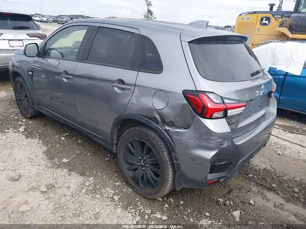 JA4ARUAU8NU013706 — 2022 Mitsubishi Outlander, фото 3 с аукциона IAAI, Задняя часть слева