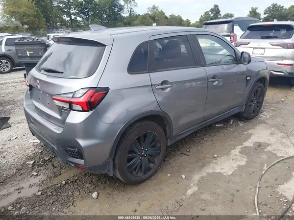 JA4ARUAU8NU013706 — 2022 Mitsubishi Outlander, фото 4 с аукциона IAAI, Задняя часть слева