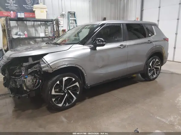 JA4J4UA86NZ011134 — 2022 Mitsubishi Outlander, фото 2 с аукциона IAAI, Передняя часть