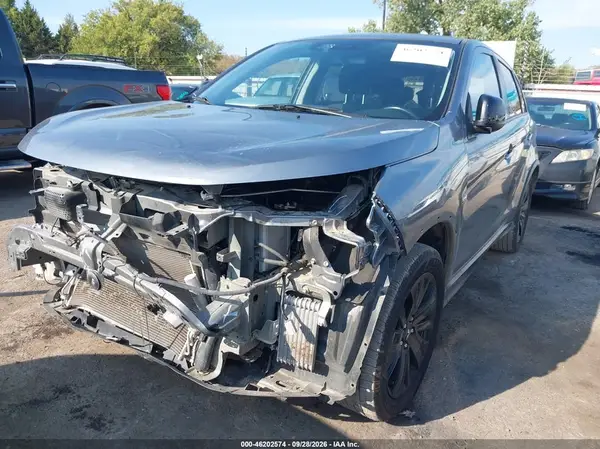 JA4ARUAU5NU008804 — 2022 Mitsubishi Outlander, фото 2 с аукциона IAAI, Передняя часть
