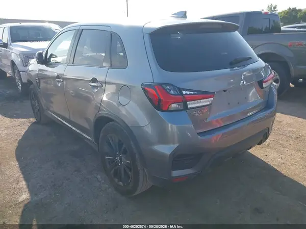 JA4ARUAU5NU008804 — 2022 Mitsubishi Outlander, фото 3 с аукциона IAAI, Передняя часть